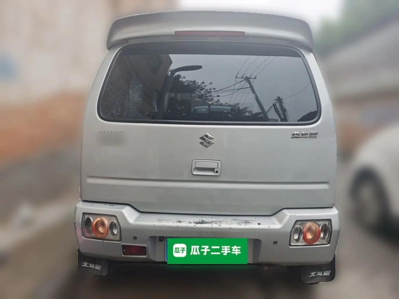 Suzuki Wagon R 2015 1.0L Manual Comfort Model — миниатюра 5