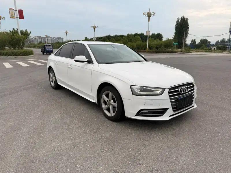 Audi A4L 2015 35 TFSI Automatic Standard Edition — миниатюра 3