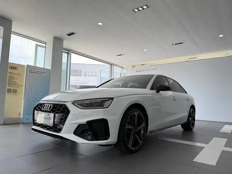 Audi A4L 2025 2 Million Unit Enjoyment Edition 40 TFSI Luxury Dynamic Model — миниатюра 1