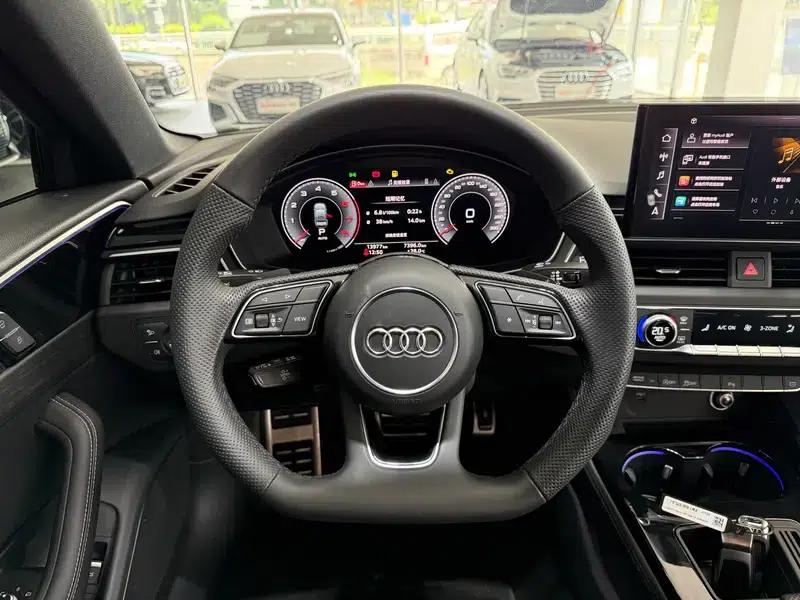 Audi A4L 2025 2 Million Unit Enjoyment Edition 40 TFSI Luxury Dynamic Model — миниатюра 14