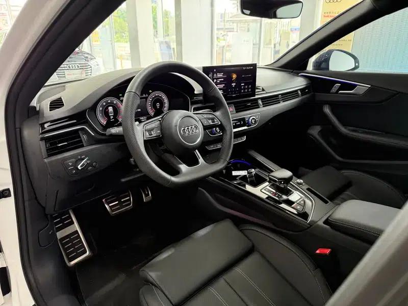 Audi A4L 2025 2 Million Unit Enjoyment Edition 40 TFSI Luxury Dynamic Model — миниатюра 16