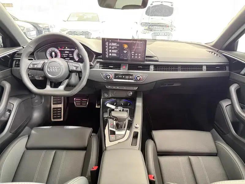 Audi A4L 2025 2 Million Unit Enjoyment Edition 40 TFSI Luxury Dynamic Model — миниатюра 17
