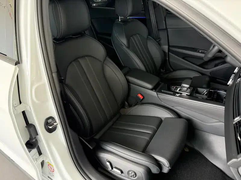 Audi A4L 2025 2 Million Unit Enjoyment Edition 40 TFSI Luxury Dynamic Model — миниатюра 20