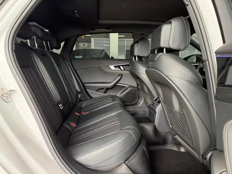 Audi A4L 2025 2 Million Unit Enjoyment Edition 40 TFSI Luxury Dynamic Model — миниатюра 21