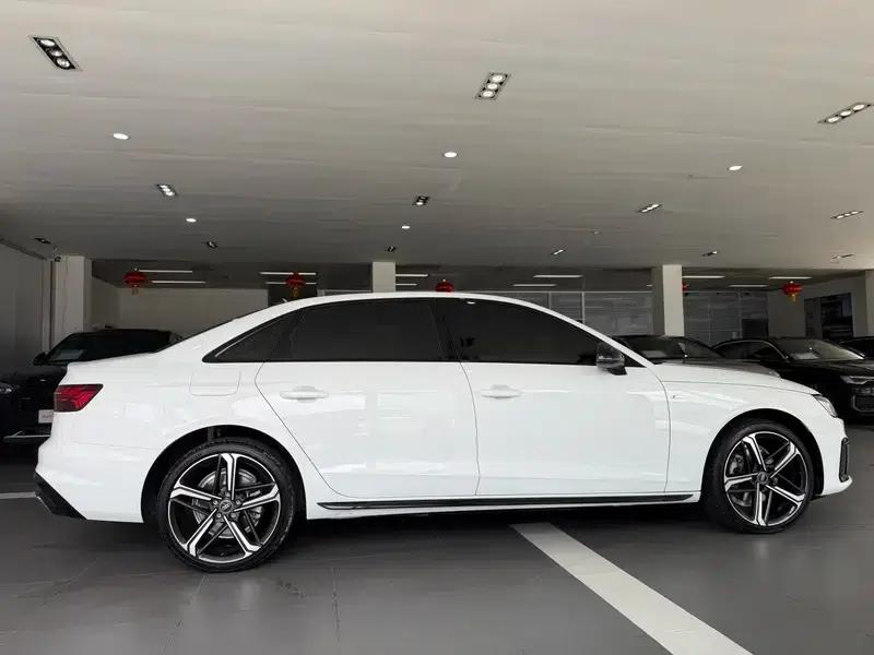Audi A4L 2025 2 Million Unit Enjoyment Edition 40 TFSI Luxury Dynamic Model — миниатюра 7