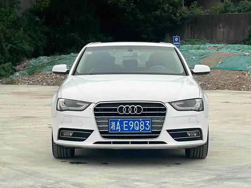 Audi A4L 2015 35 TFSI Automatic Standard Edition — миниатюра 2