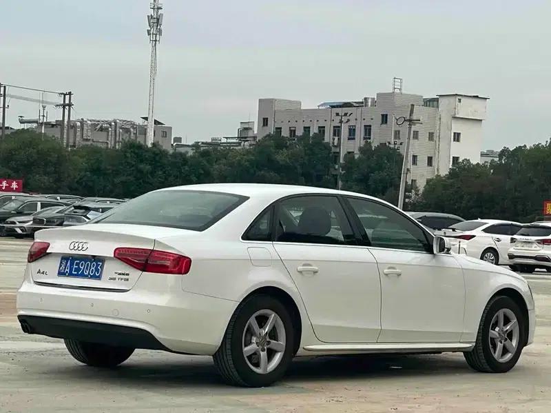 Audi A4L 2015 35 TFSI Automatic Standard Edition — миниатюра 6