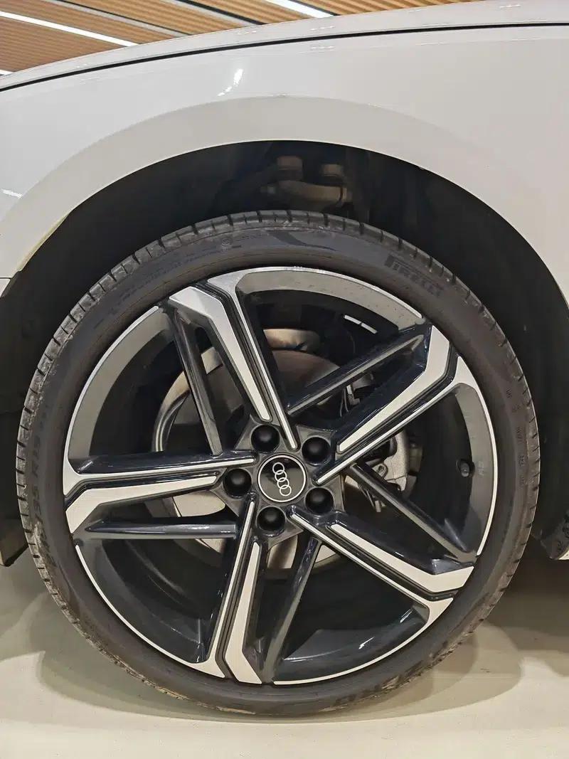 Audi A4L 2024 40 TFSI Luxury Dynamic — миниатюра 8