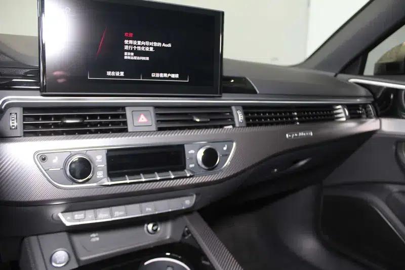 2024 Audi A4L 40 TFSI quattro RS Package (Sports Edition) — миниатюра 8
