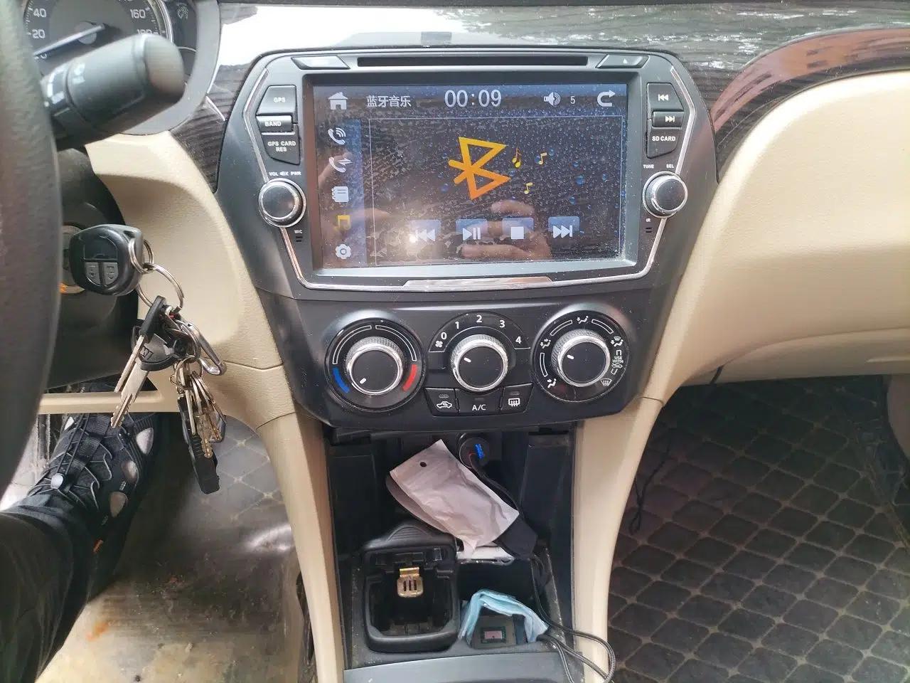 Suzuki Alivio 2015 1.6L Manual Comfort Model — миниатюра 13