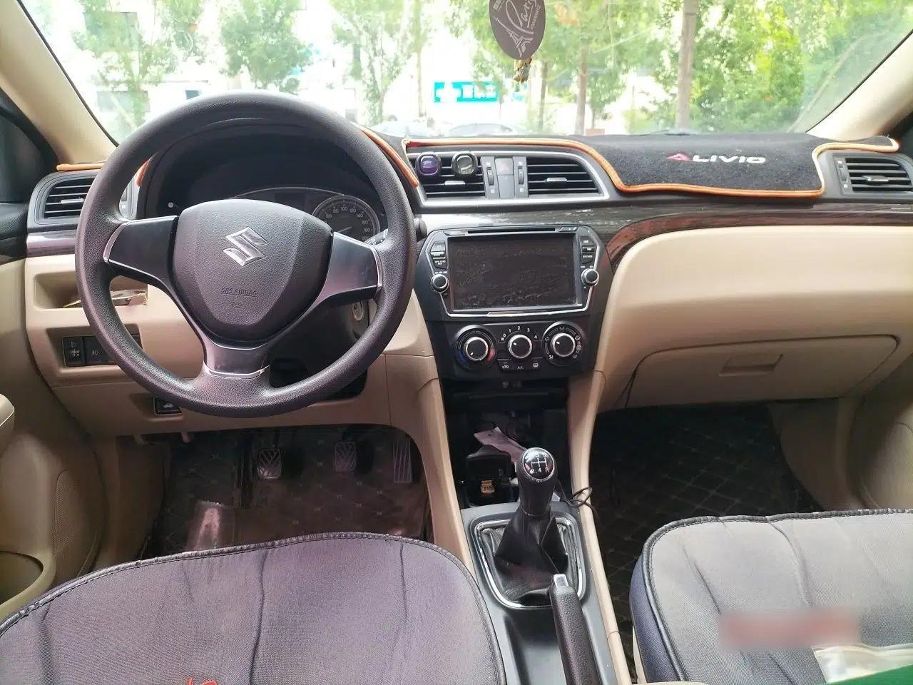 Suzuki Alivio 2015 1.6L Manual Comfort Model — миниатюра 9