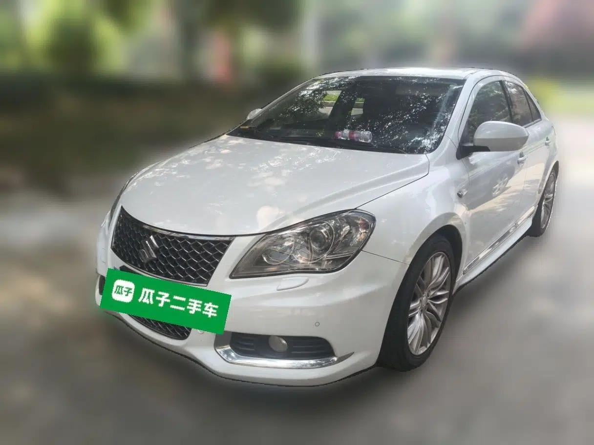 Suzuki Kizashi 2011 2.4L Two-Wheel Drive Sport with Navigation — миниатюра 1