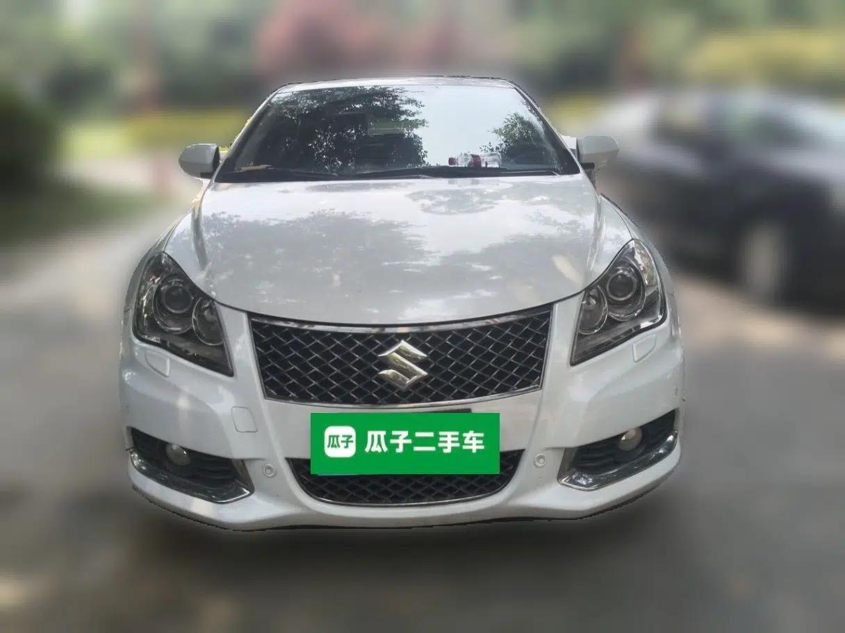 Suzuki Kizashi 2011 2.4L Two-Wheel Drive Sport with Navigation — миниатюра 2