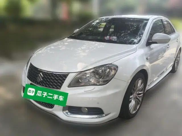 Suzuki Kizashi 2011 2.4L Two-Wheel Drive Sport with Navigation