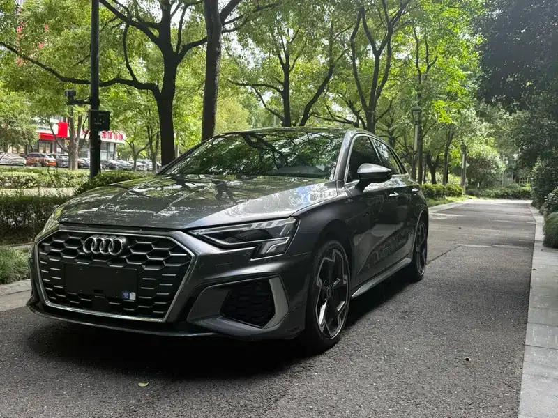 Audi A3 2023 Facelift Sportback 35 TFSI Luxury Sport — миниатюра 1