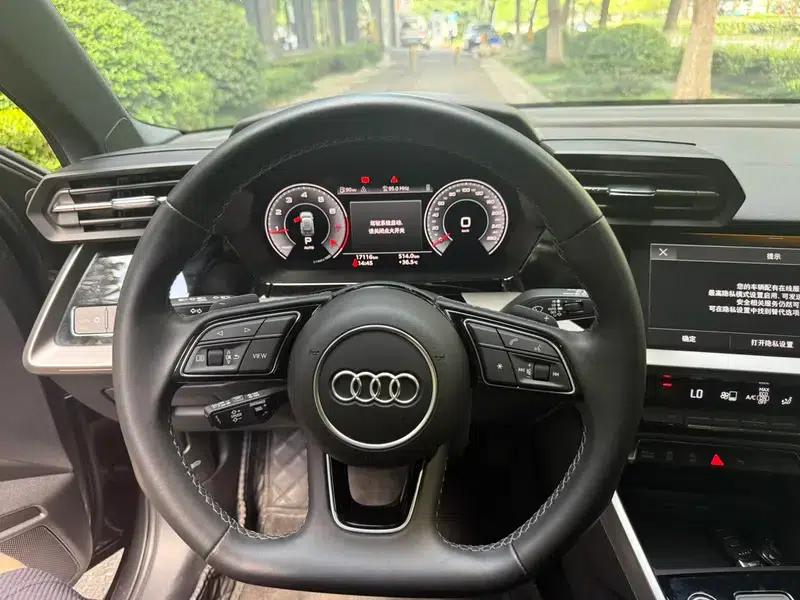 Audi A3 2023 Facelift Sportback 35 TFSI Luxury Sport — миниатюра 12