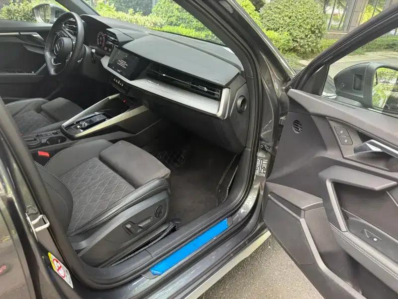 Audi A3 2023 Facelift Sportback 35 TFSI Luxury Sport — миниатюра 7