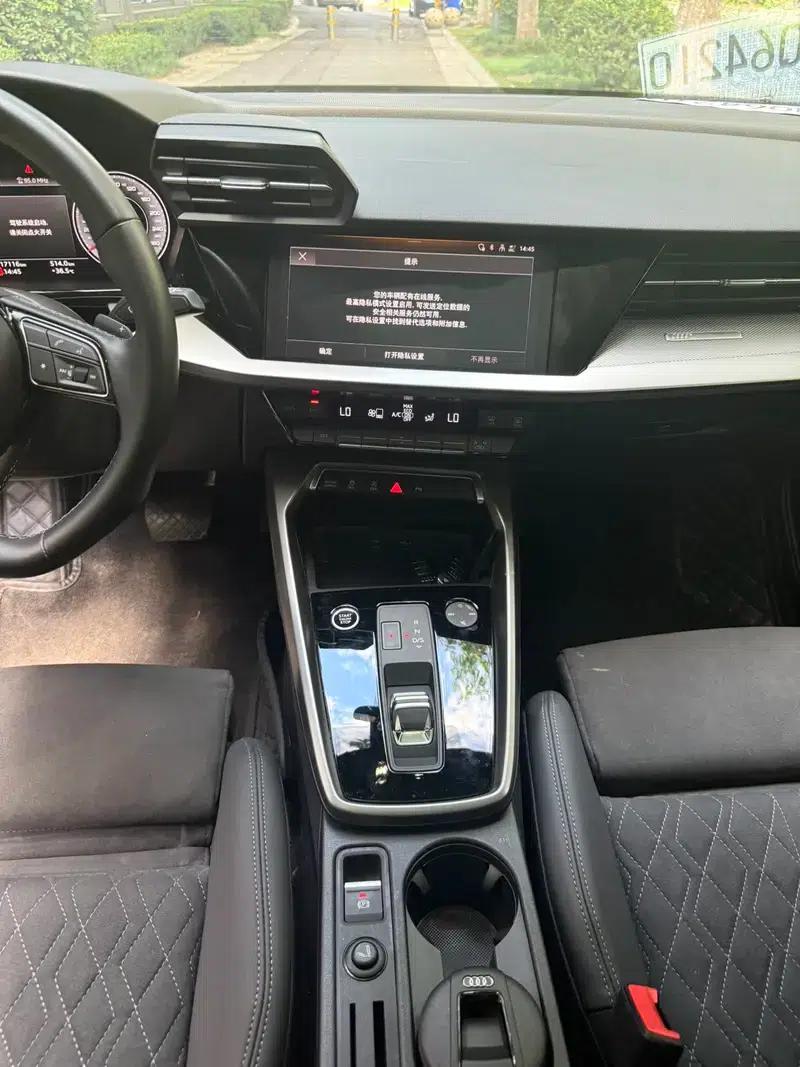 Audi A3 2023 Facelift Sportback 35 TFSI Luxury Sport — миниатюра 9