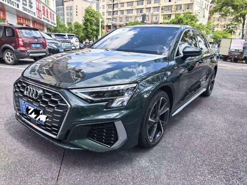 Audi A3 2023 Facelift Sportback 35 TFSI Fashion Sporty Model — миниатюра 8
