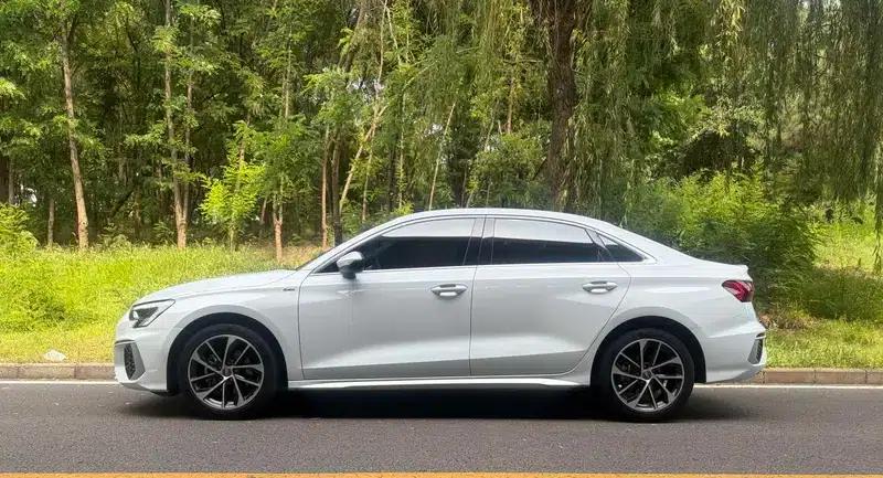 2022 Audi A3 A3L Limousine 35 TFSI Progressive Sport — миниатюра 3