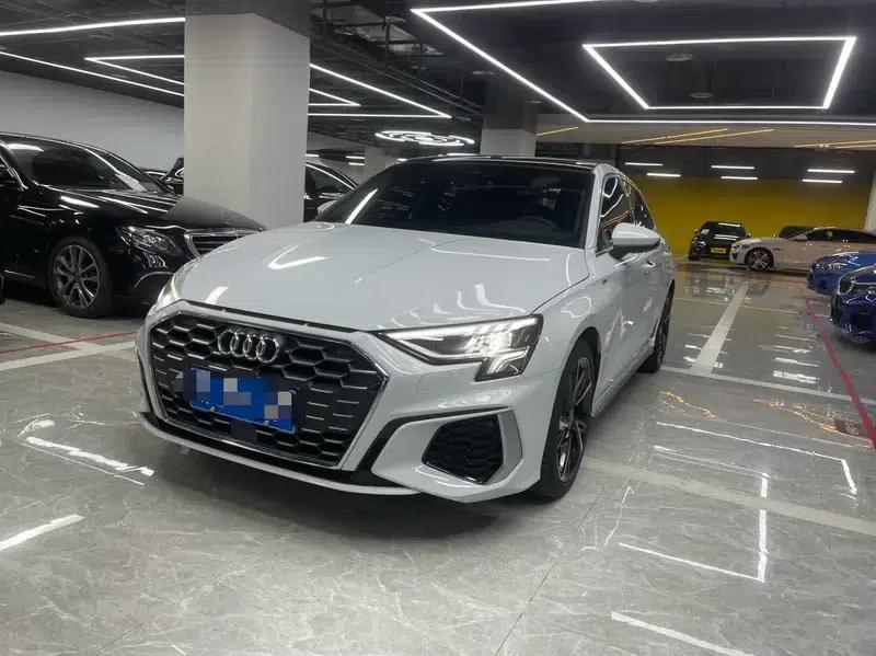Audi A3 2023 Facelift Sportback 35 TFSI Progressive Elegance — миниатюра 1