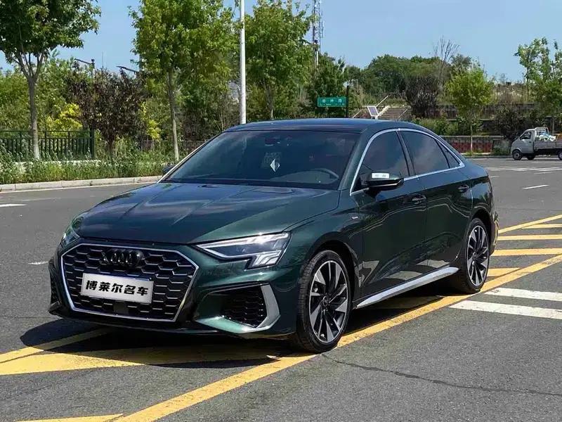 Audi A3 2023 Facelift A3L Limousine 35 TFSI Fashionable Elegant Model — миниатюра 1