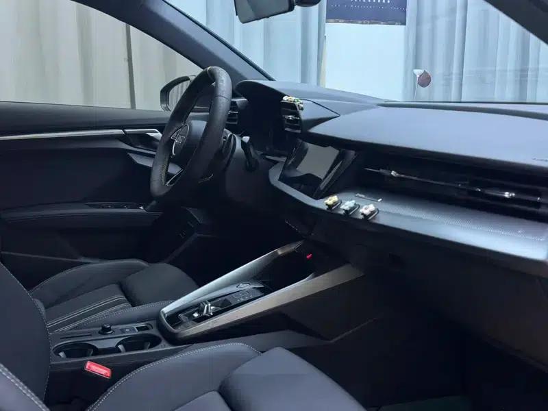 Audi A3 2023 Facelift A3L Limousine 35 TFSI Fashionable Elegant Model — миниатюра 7