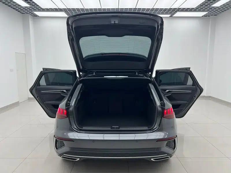 Audi A3 2023 Facelift Sportback 35 TFSI Fashion Sporty Model — миниатюра 11