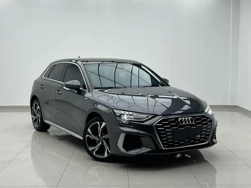 Audi A3 2023 Facelift Sportback 35 TFSI Fashion Sporty Model — миниатюра 3