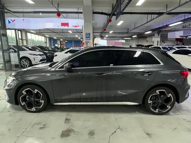 Audi A3 2023 Facelift Sportback 35 TFSI Luxury Sport — миниатюра 4