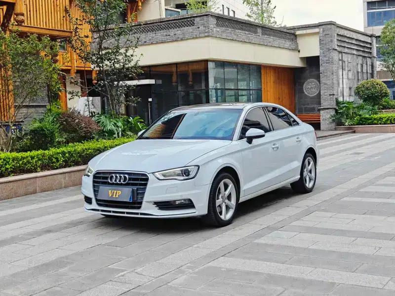 Audi A3 2014 Limousine 35 TFSI Automatic Comfort — миниатюра 1