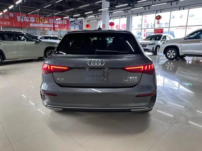 Audi A3 2023 Sportback 35 TFSI Fashion Sport — миниатюра 5