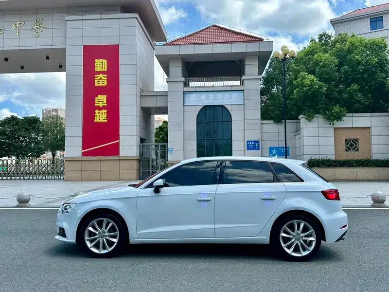 Audi A3 2018 30th Anniversary Edition Sportback 35 TFSI Progressive — миниатюра 4