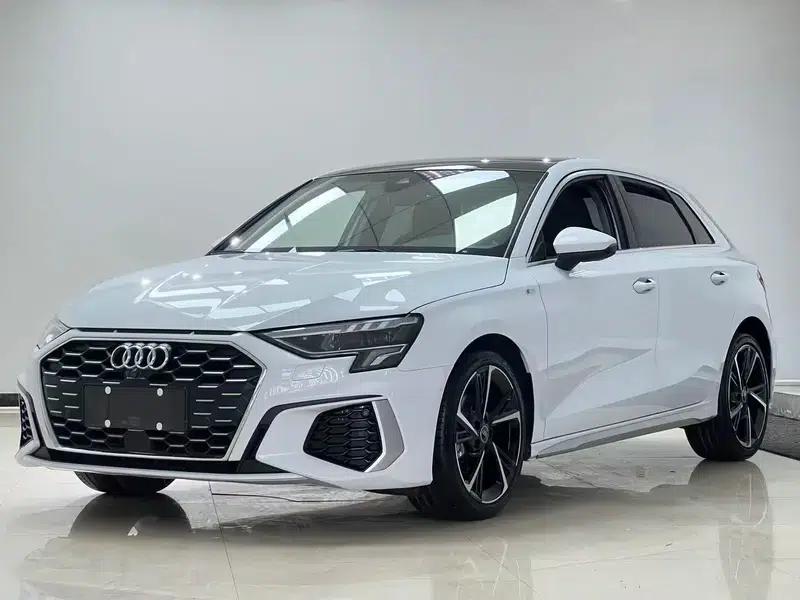 Audi A3 2023 Facelift Sportback 35 TFSI Fashion Sporty Model — миниатюра 1