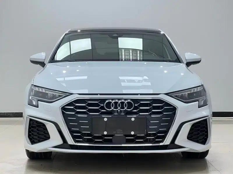 Audi A3 2023 Facelift Sportback 35 TFSI Fashion Sporty Model — миниатюра 2