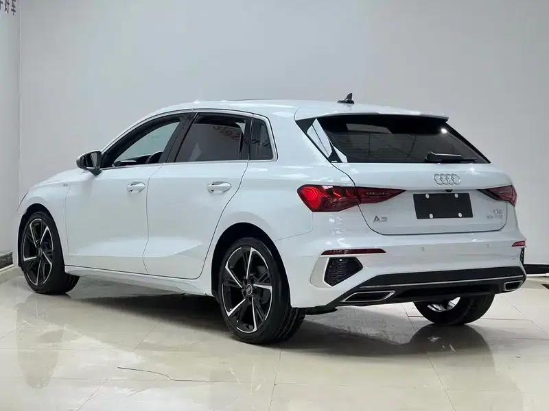 Audi A3 2023 Facelift Sportback 35 TFSI Fashion Sporty Model — миниатюра 5