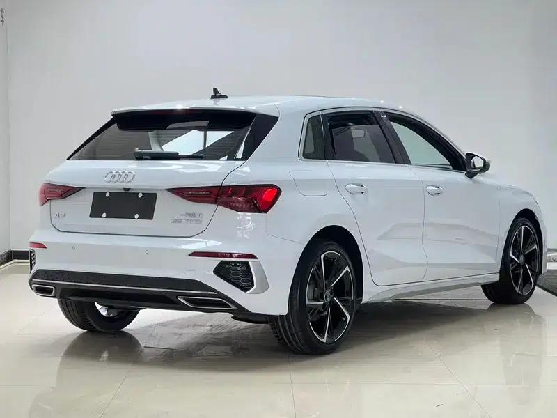Audi A3 2023 Facelift Sportback 35 TFSI Fashion Sporty Model — миниатюра 7
