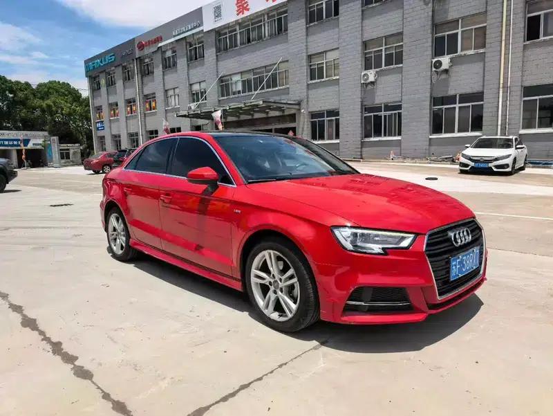 Audi A3 2018 30th Anniversary Edition Limousine 35 TFSI Fashion Model — миниатюра 3
