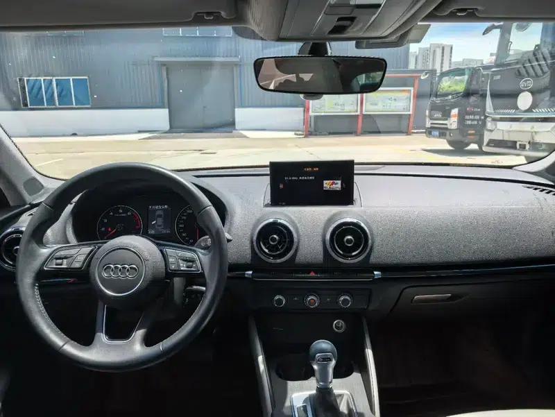 Audi A3 2018 30th Anniversary Edition Limousine 35 TFSI Fashion Model — миниатюра 7