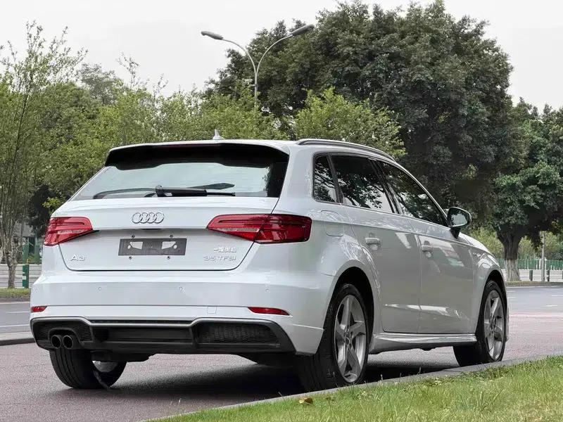 Audi A3 2018 30th Anniversary Edition Sportback 35 TFSI Fashion Model — миниатюра 4