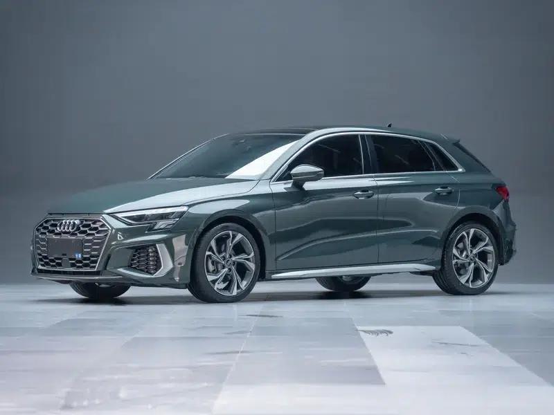 Audi A3 2022 Sportback 35 TFSI Luxury Sport — миниатюра 1