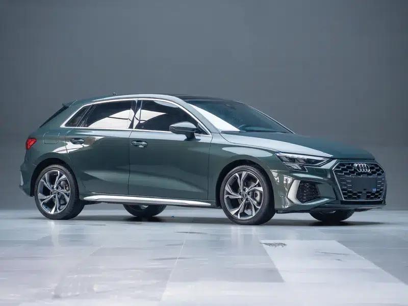 Audi A3 2022 Sportback 35 TFSI Luxury Sport — миниатюра 3