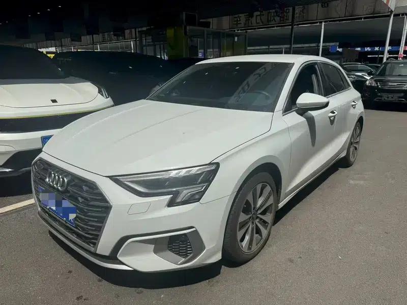 Audi A3 2023 Facelift Sportback 35 TFSI Progressive Elegance — миниатюра 1