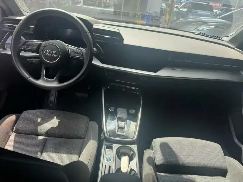 Audi A3 2023 Facelift Sportback 35 TFSI Progressive Elegance — миниатюра 5