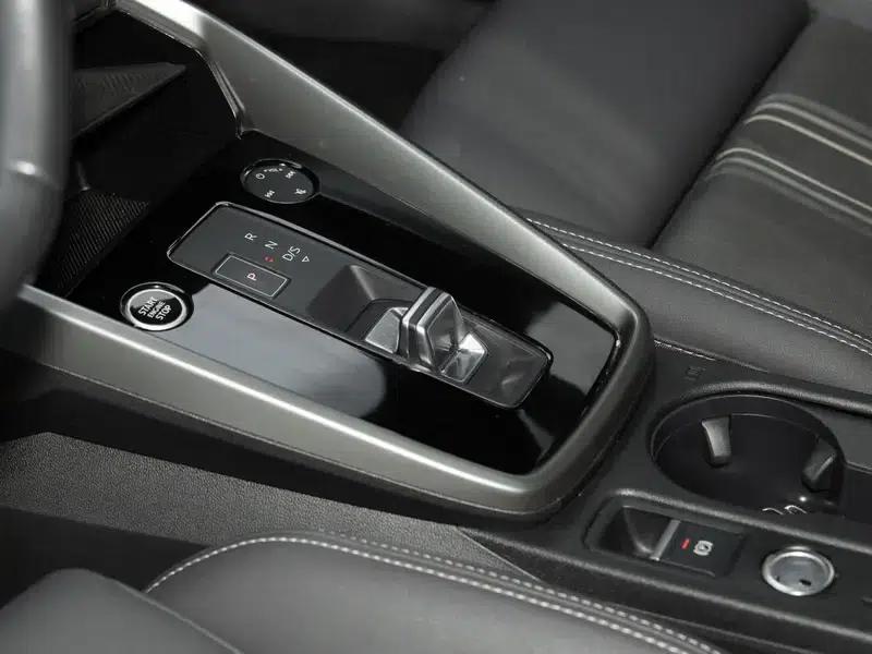 2022 Audi A3 A3L Limousine 35 TFSI Luxury Sport — миниатюра 11