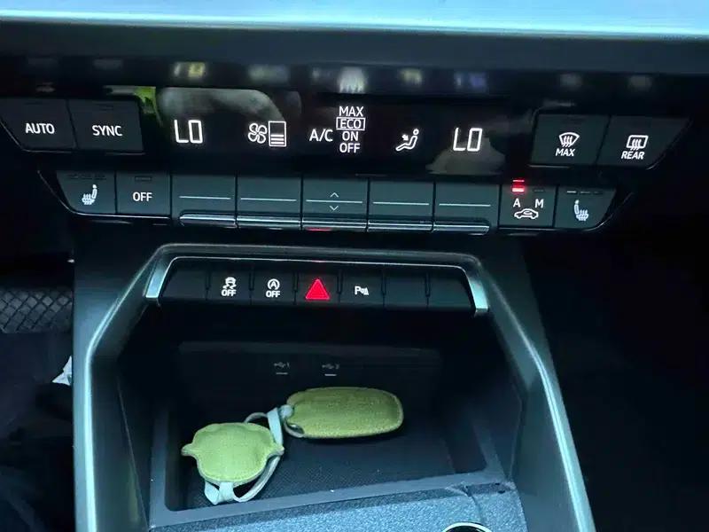 Audi A3 2023 Facelift A3L Limousine 35 TFSI Sporty Edition — миниатюра 11