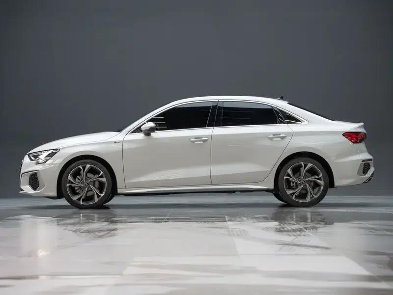 2023 Audi A3 A3L Limousine 35 TFSI Luxury Sport — миниатюра 4