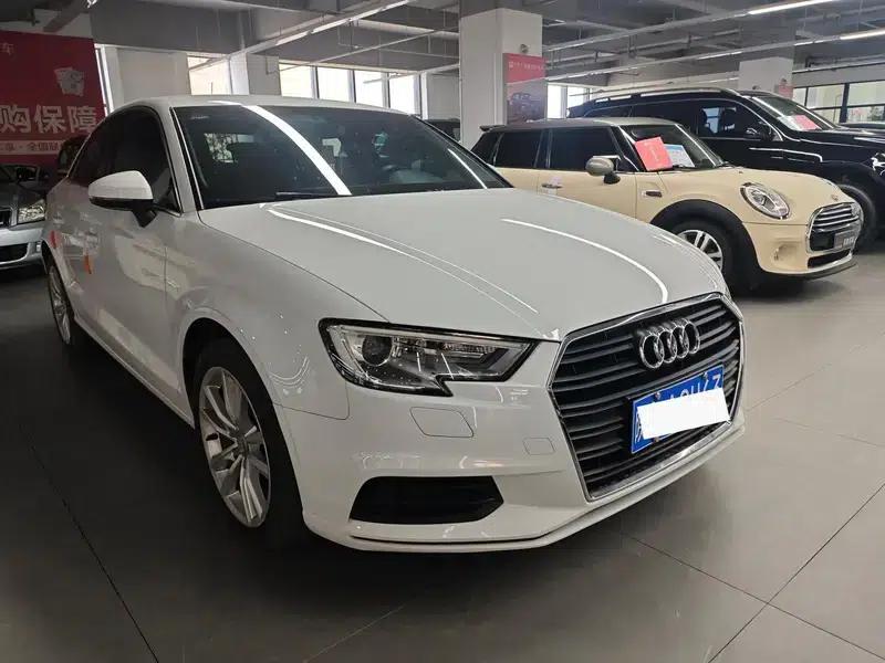 Audi A3 2017 Limousine 35 TFSI Progressive — миниатюра 2