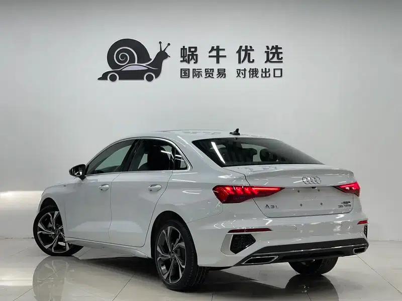 Audi A3 2023 Facelift A3L Limousine 35 TFSI Luxury Sport — миниатюра 4