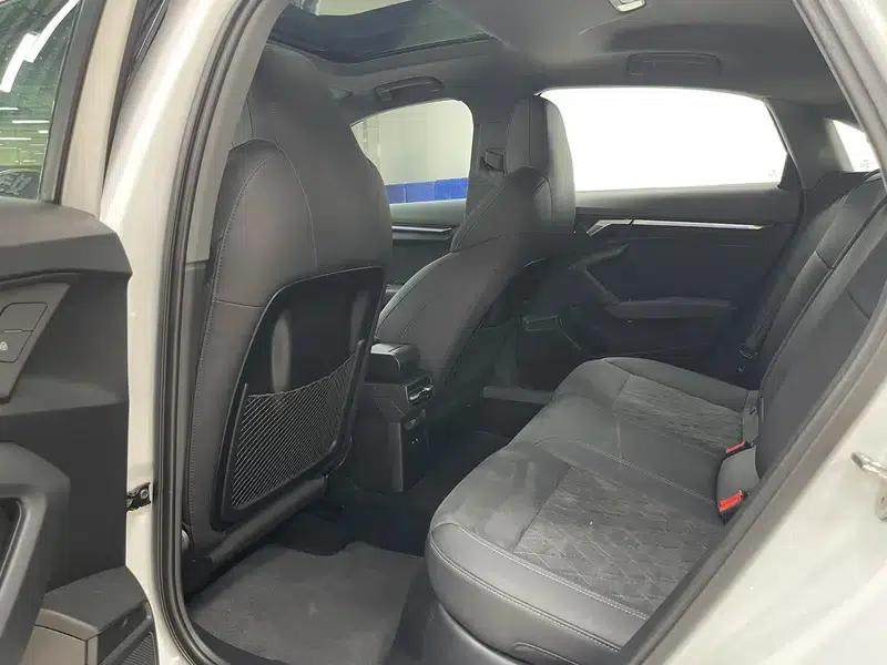 Audi A3 2023 Facelift A3L Limousine 35 TFSI Luxury Sport — миниатюра 10